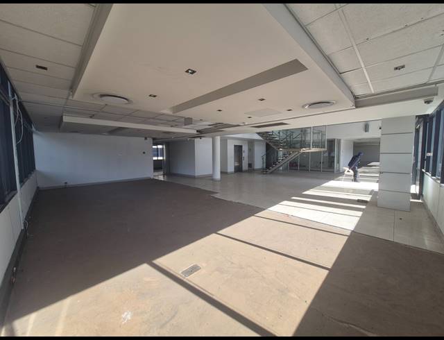 5,205M² OFFICE TO LET IN WOODMEAD